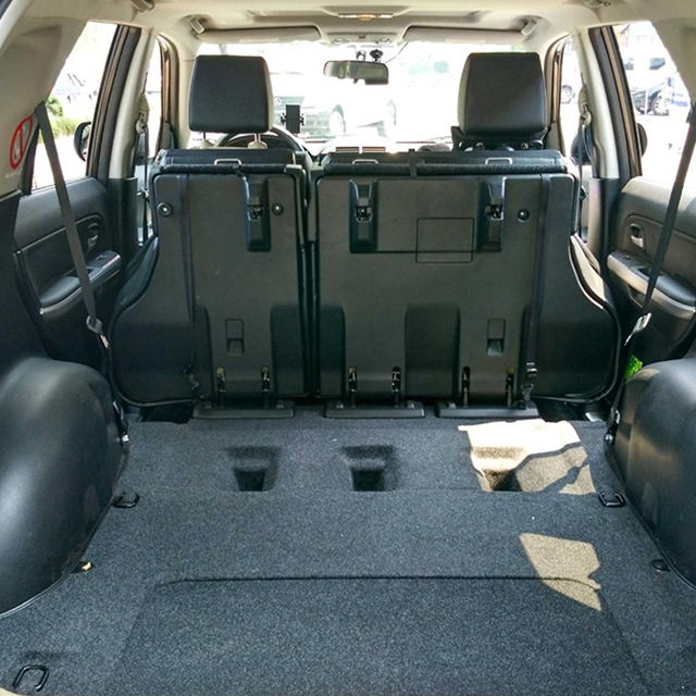 Heavy-Duty Trunk Mat: Suzuki Grand Vitara (2007-2013) | Off-Road Ready