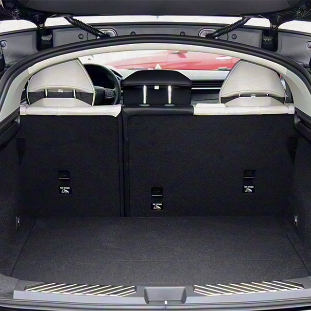 2020-2022 Lynk & Co 05 Trunk Protector | Bold Style Meets Practical Defence