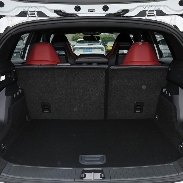 2020-2022 Lynk & Co 06 Cargo Tray | For the Energetic Urban SUV