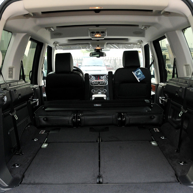 2010-2020 Land Rover Discovery Trunk Tray | Versatility Meets Durability