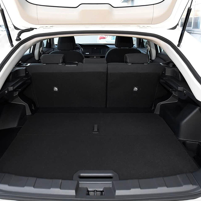 2017–2020 Venucia T90 Rear Protector | Sturdy Cargo Backup for Bold SUVs