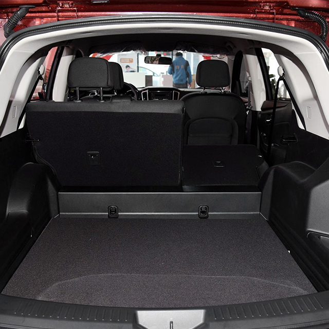 2015–2020 Venucia T70 Boot Guard | Reliable Trunk Protection for SUVs