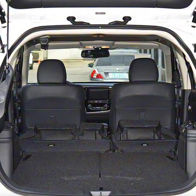 Advanced Trunk Mat for 2015-2019 Mitsubishi Outlander – SUV Boot Defense