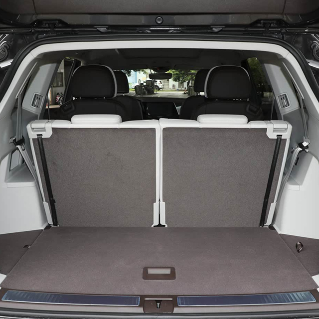 Flexible and Foldable Cargo Area Mat Wholesale fit 2021-Present Volkswagen Talagon