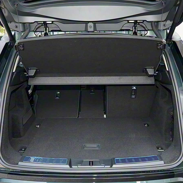 2013-2021 Range Rover Evoque Trunk Liner | Design Icon, Rugged Interior